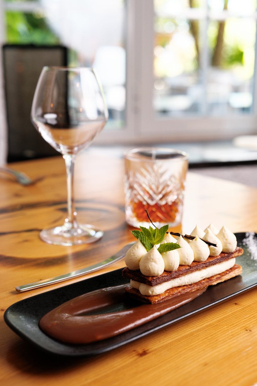 Photo pour l'hotel restaurant 'les olivades'